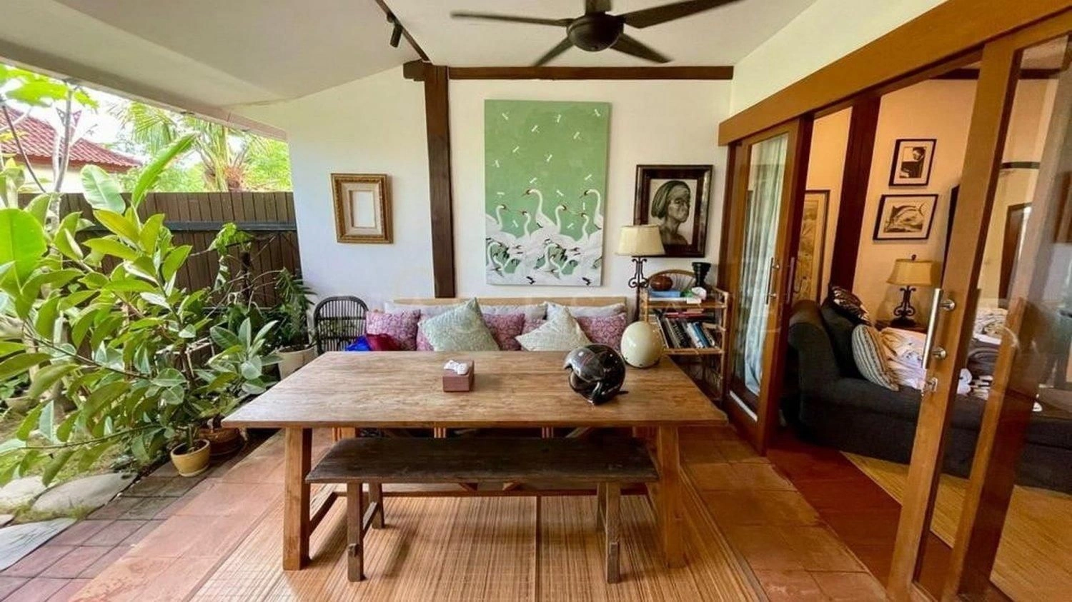 Villa 5+1 in Kuta region