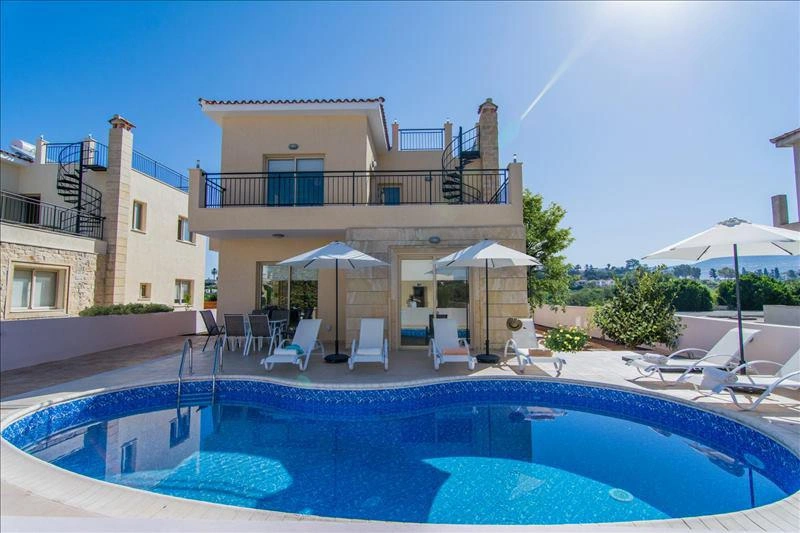 فيلات بإطلالات بانورامية في بافوس، قبرص