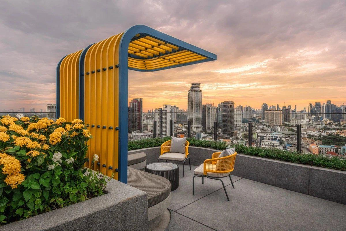 タイ・バンコクのモダンな住宅複合施設のアパート