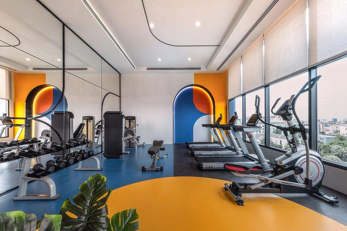 タイ・バンコクのモダンな住宅複合施設のアパート