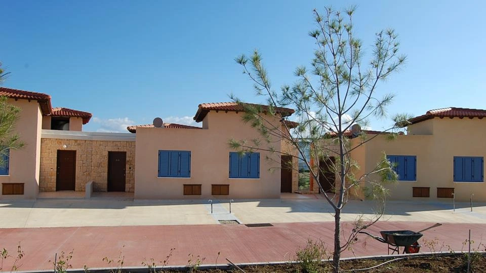 塞浦路斯帕福斯住宅小区联排别墅