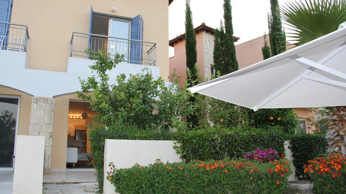 塞浦路斯帕福斯住宅小区联排别墅