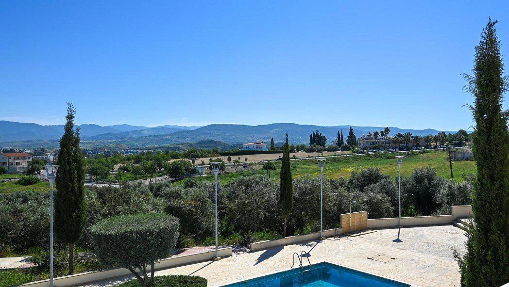 塞浦路斯帕福斯住宅小区联排别墅