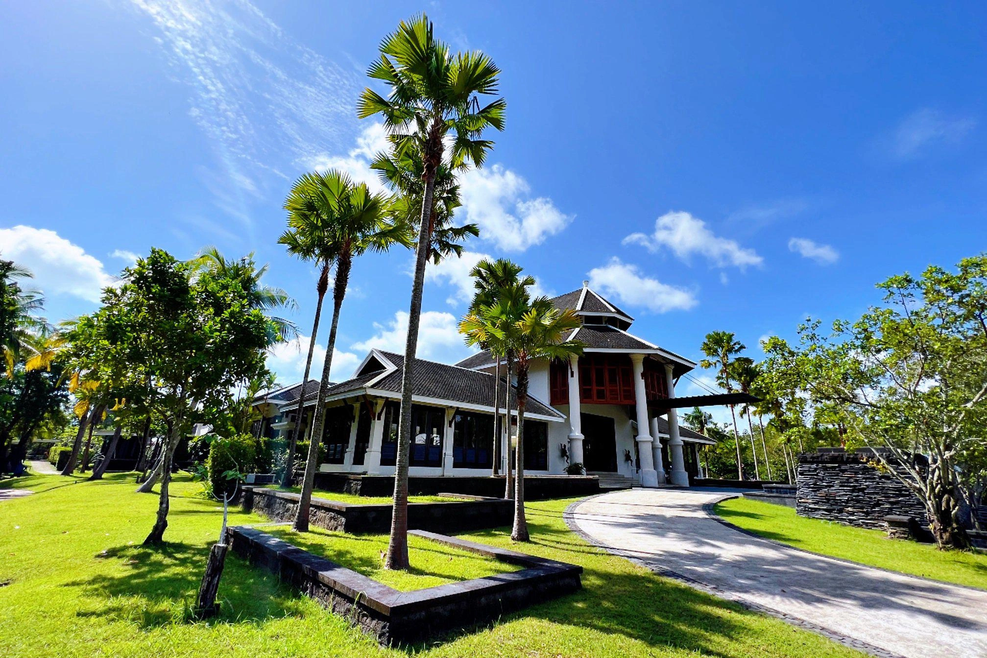 Furnished apartments with rental management in Phuket, Thailand