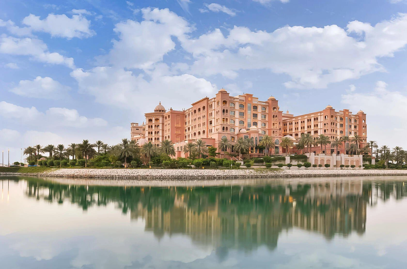 شقق فاخرة بخطة تقسيط في الدوحة، قطر