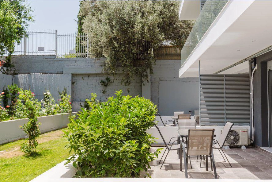 अत्तिका, ग्रीस में गारंटीकृत आय के साथ सुसज्जित अपार्टमेंट