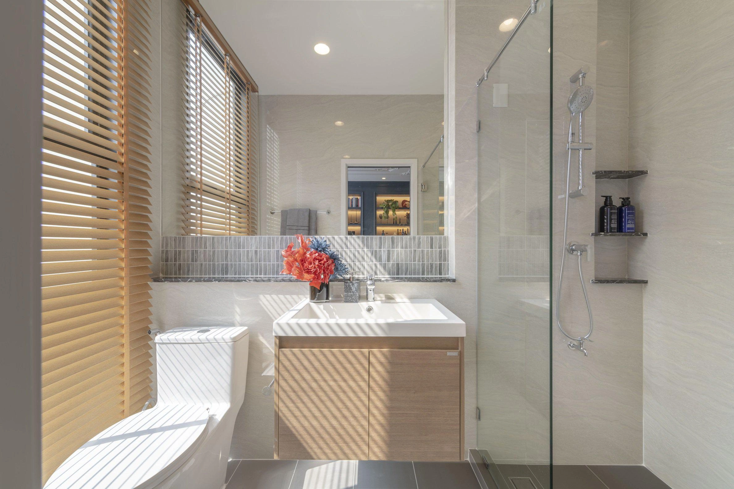 位于泰国曼谷现代住宅区的别墅