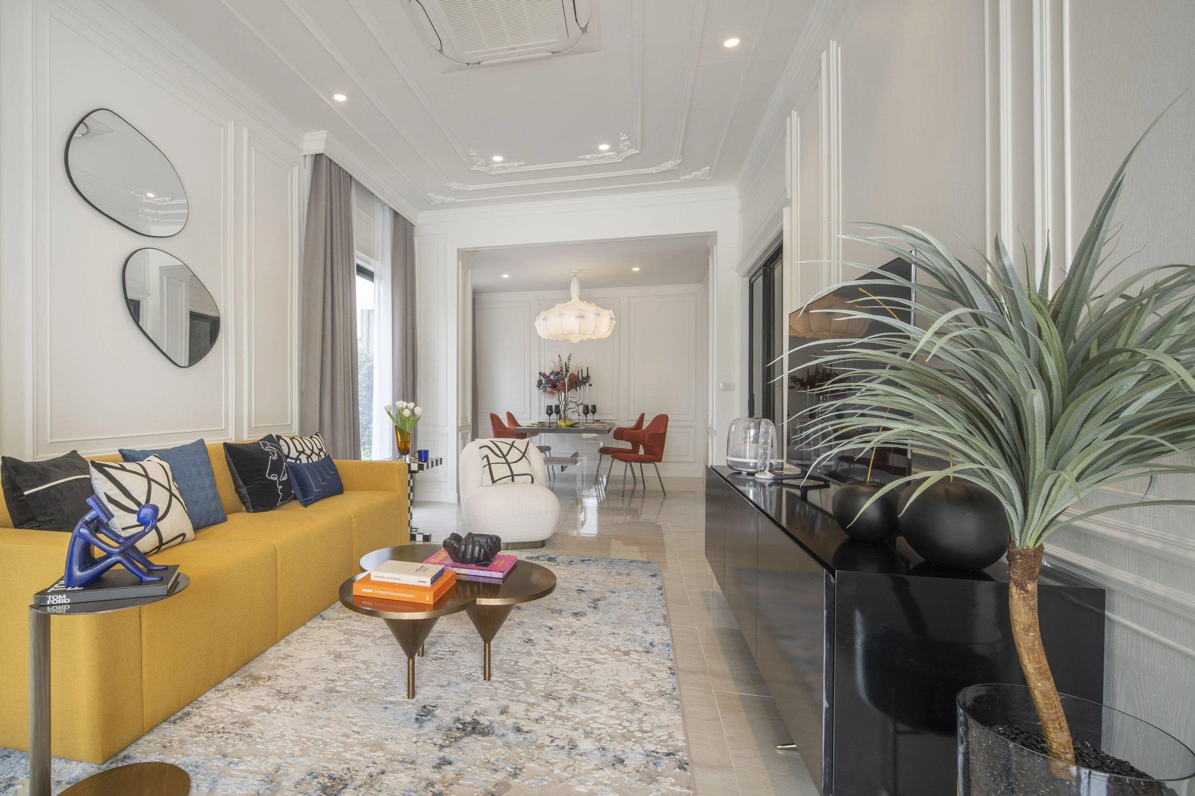 位于泰国曼谷现代住宅区的别墅