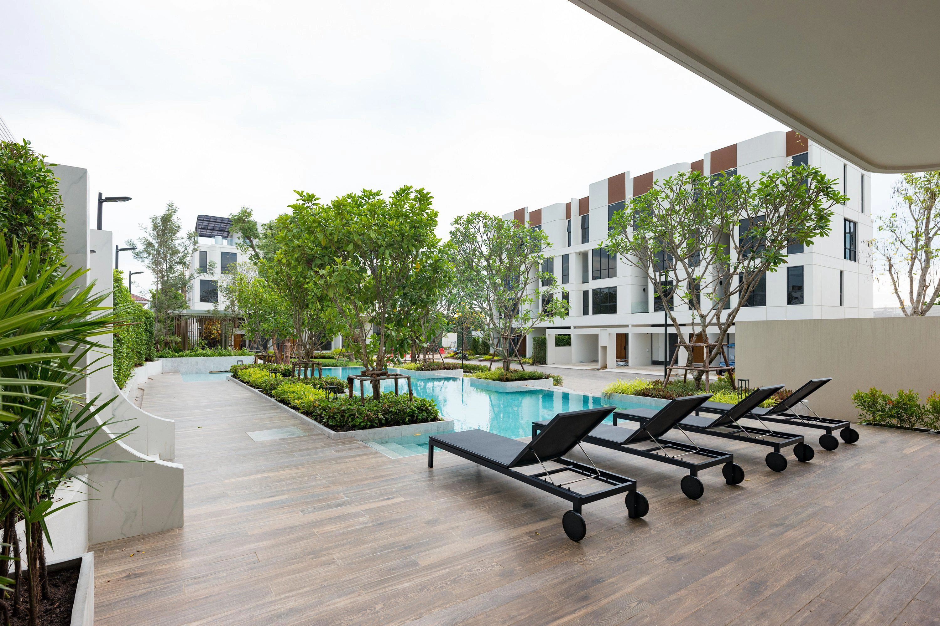 位于泰国曼谷现代住宅区的别墅