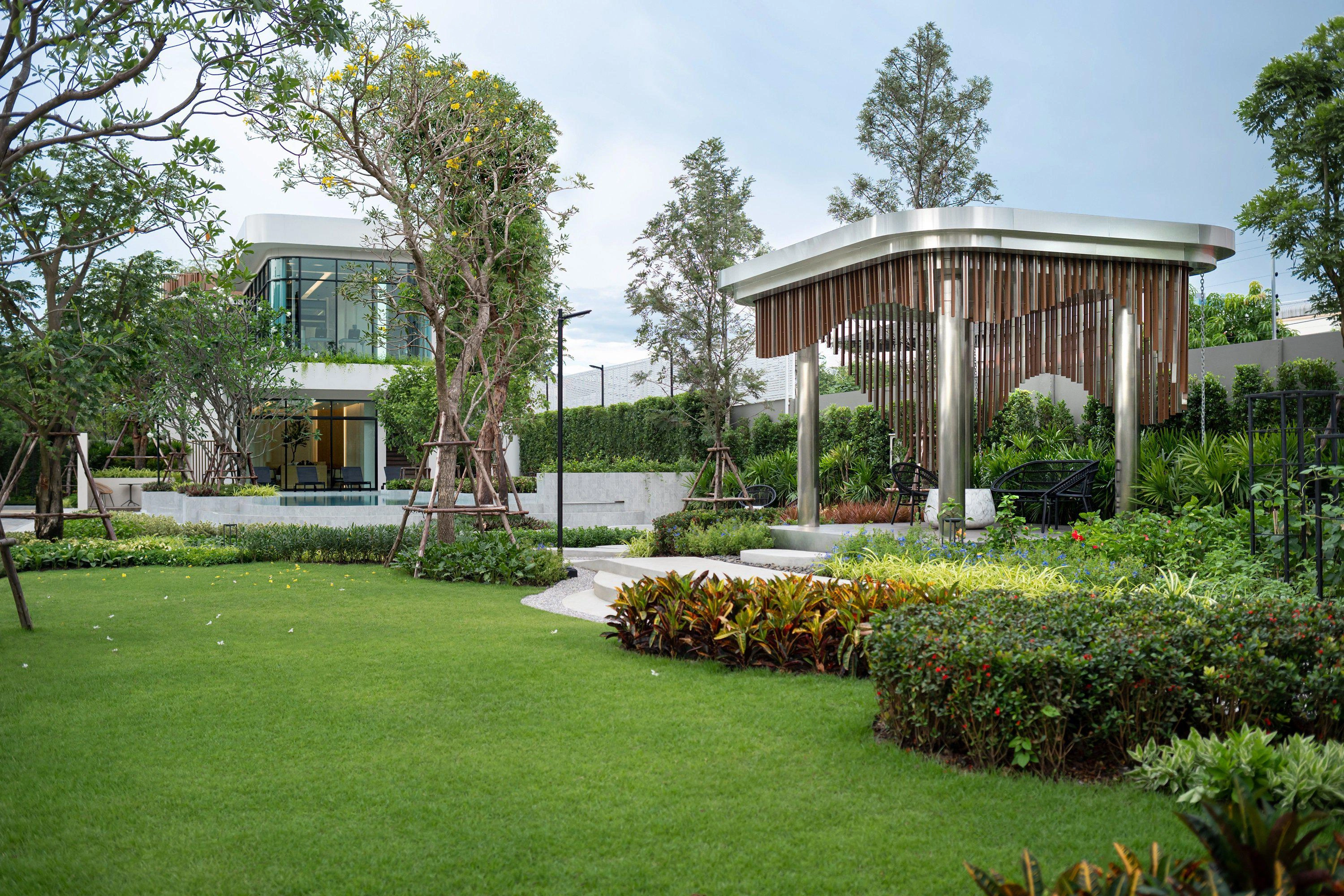 位于泰国曼谷现代住宅区的别墅