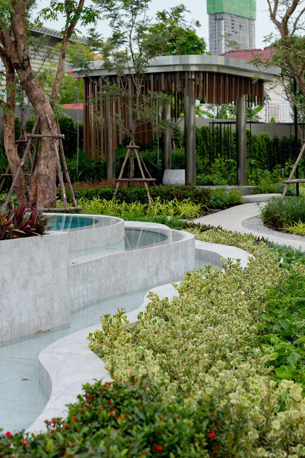 位于泰国曼谷现代住宅区的别墅