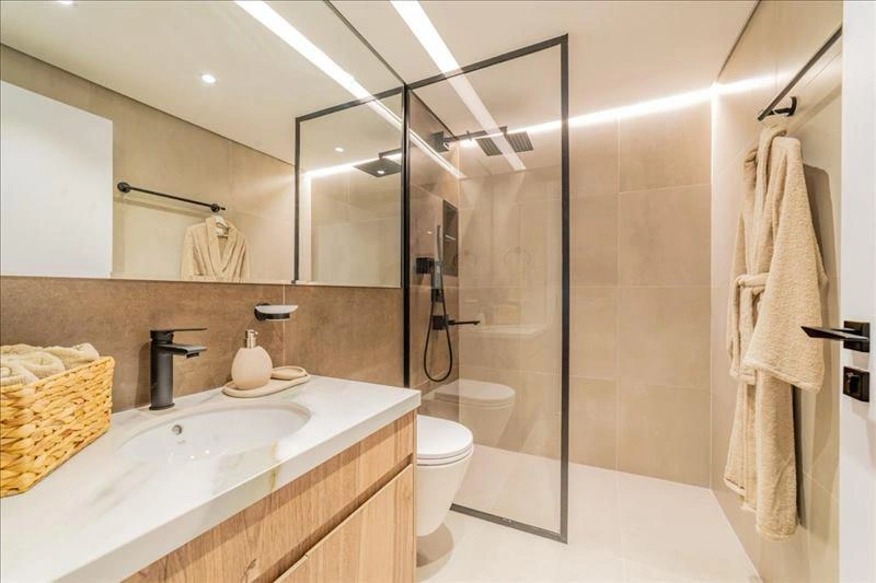 Appartamenti Lucky Royale Residence, Dubai, Emirati Arabi Uniti