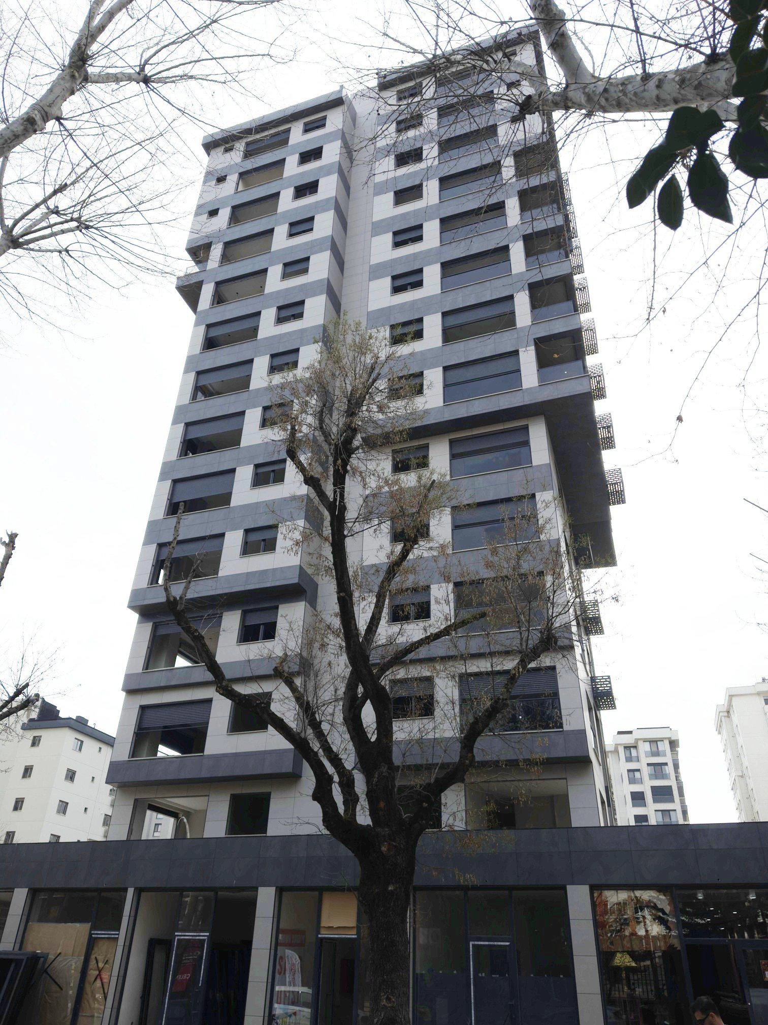 土耳其伊斯坦布尔苏阿迪耶新建住宅小区内的公寓