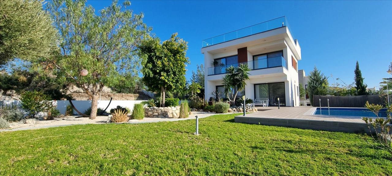 فلل بإطلالات بانورامية على البحر في بافوس، قبرص