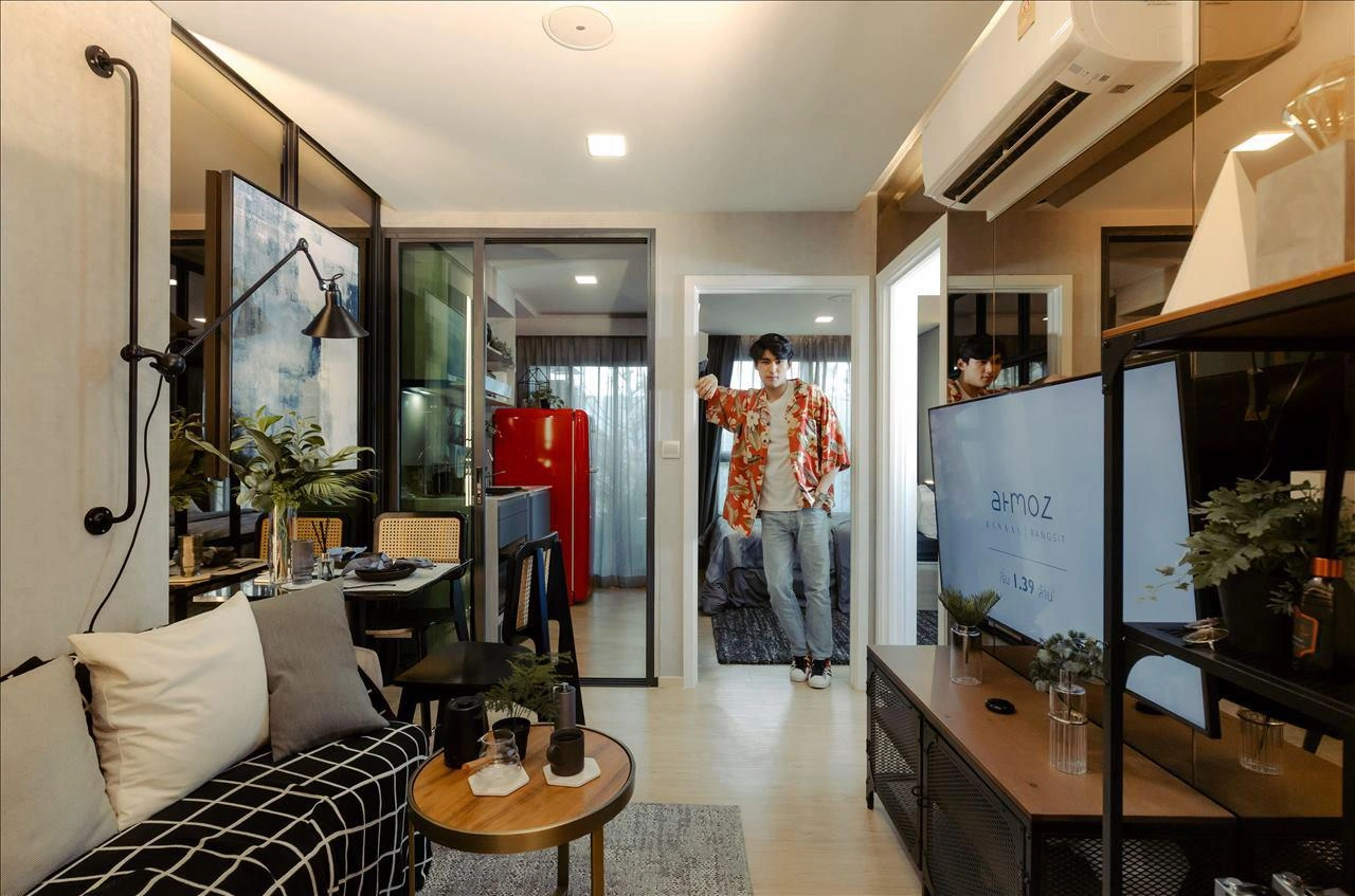 タイ・バンコクのモダンな住宅コンプレックス内のアパート