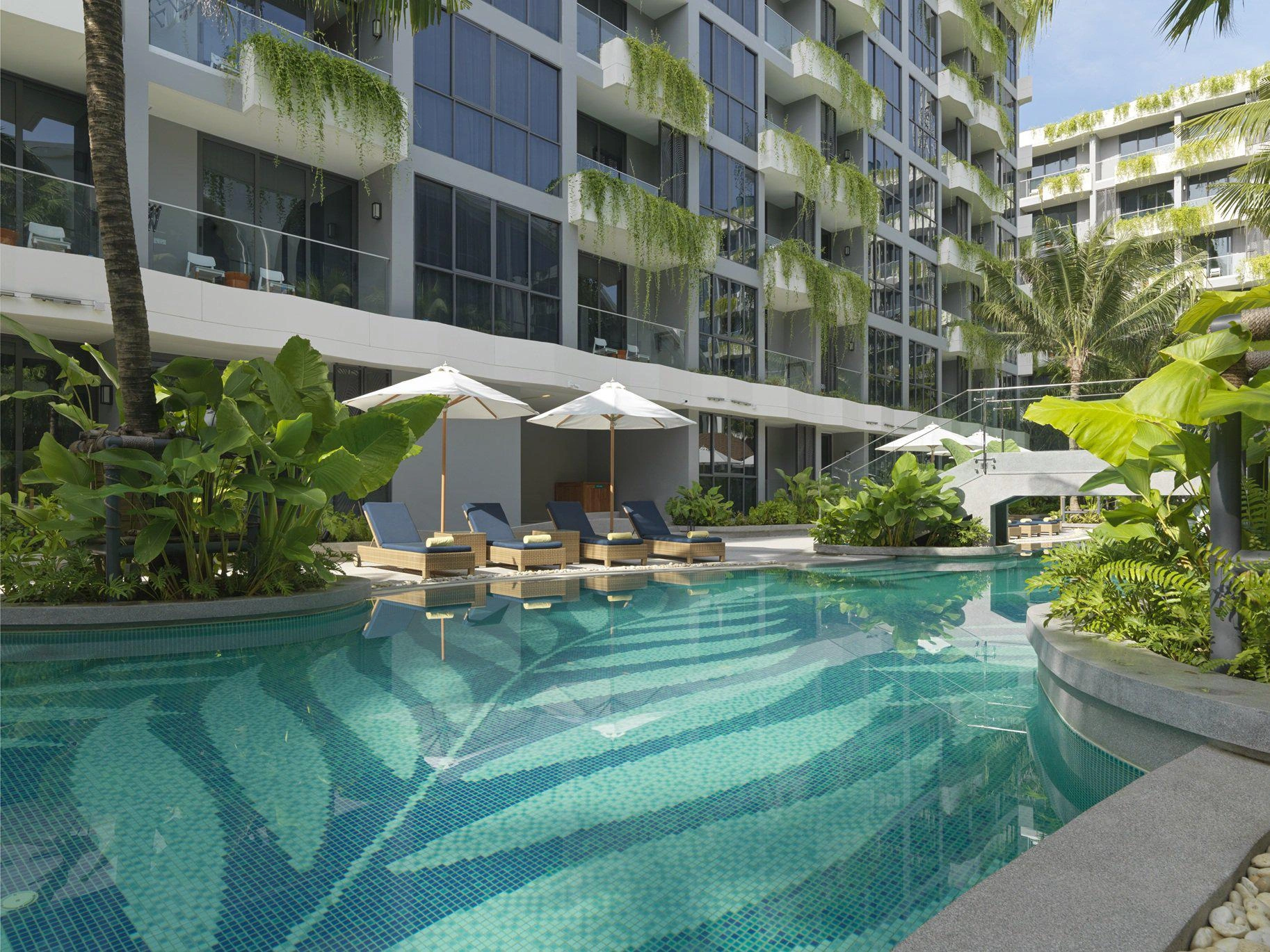 फुकेत, थाईलैंड में फर्निश्ड अपार्टमेंट्स — गारंटीकृत आय के साथ