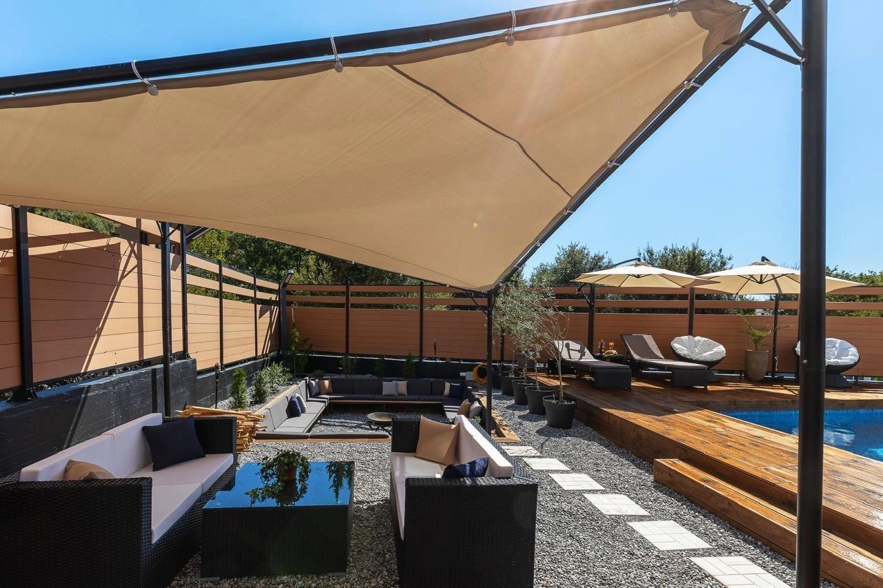 黑山布德瓦带家具公寓