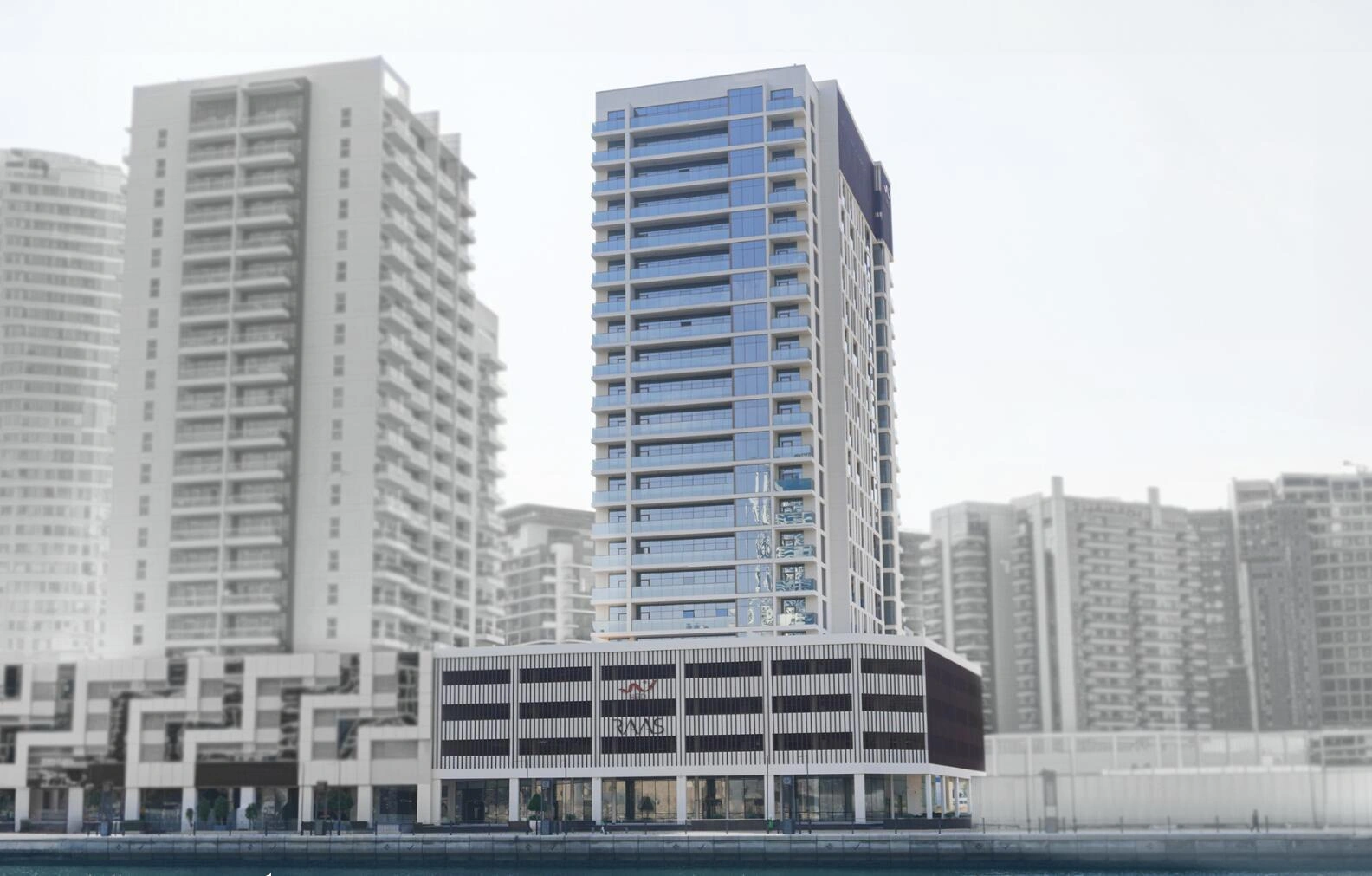 Birleşik Arap Emirlikleri, Dubai, Business Bay'de modern bir konut kompleksinde daireler