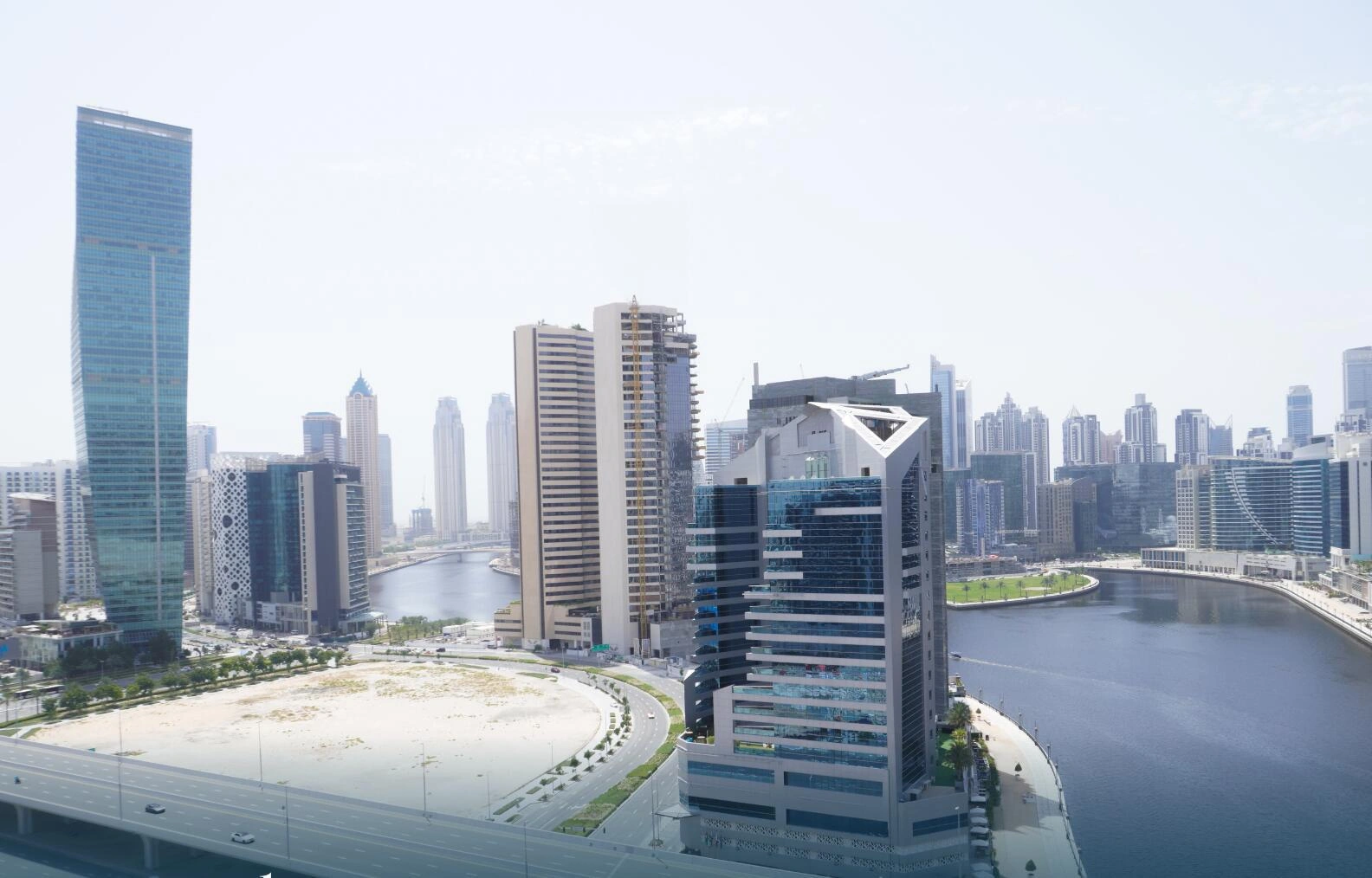 Birleşik Arap Emirlikleri, Dubai, Business Bay'de modern bir konut kompleksinde daireler