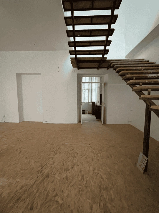 Universal commercial space with an area of 508 m2