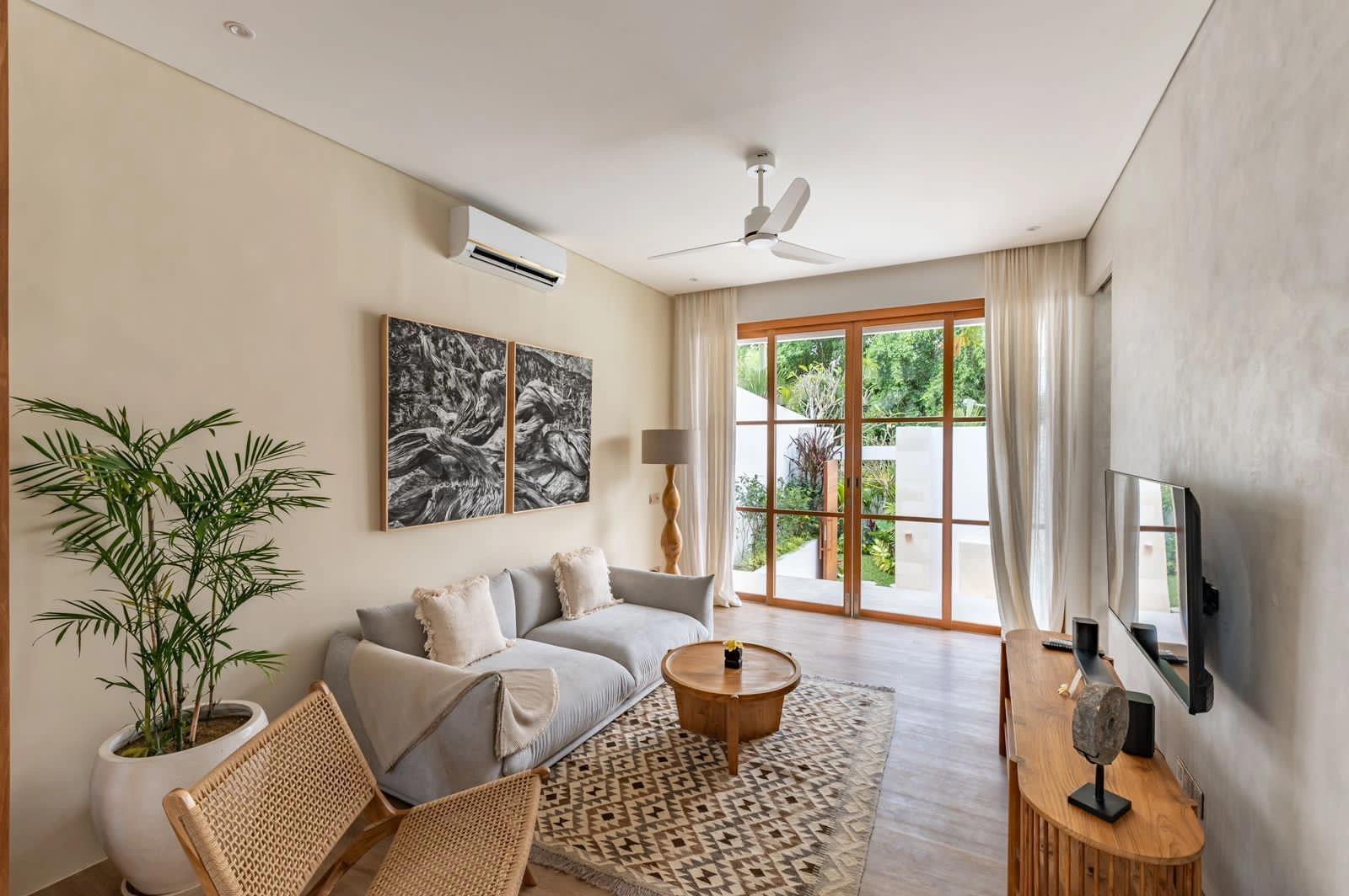 Very cozy 1+1 villa near the beach