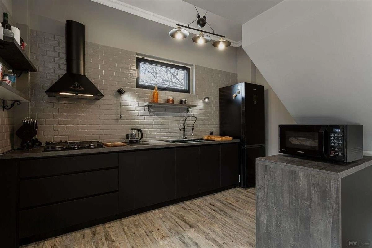 Luxury house 1012 m2 with a swimming pool in Tbilisi