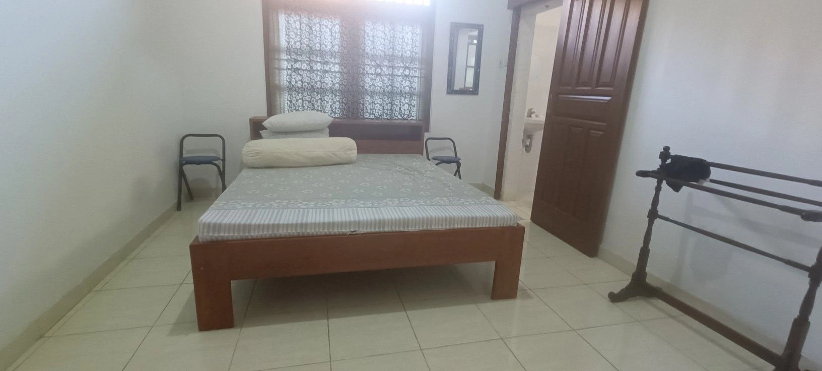 A 4-bedroom house with an area of 250 m2