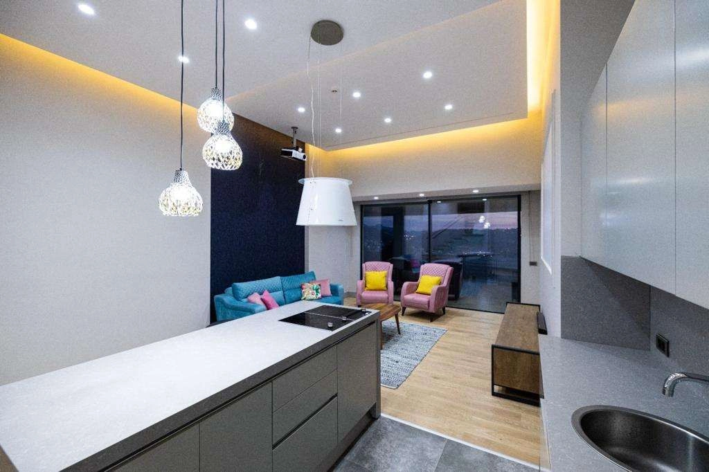 فيلا فاخرة بمساحة 230 م2 مع مسبح