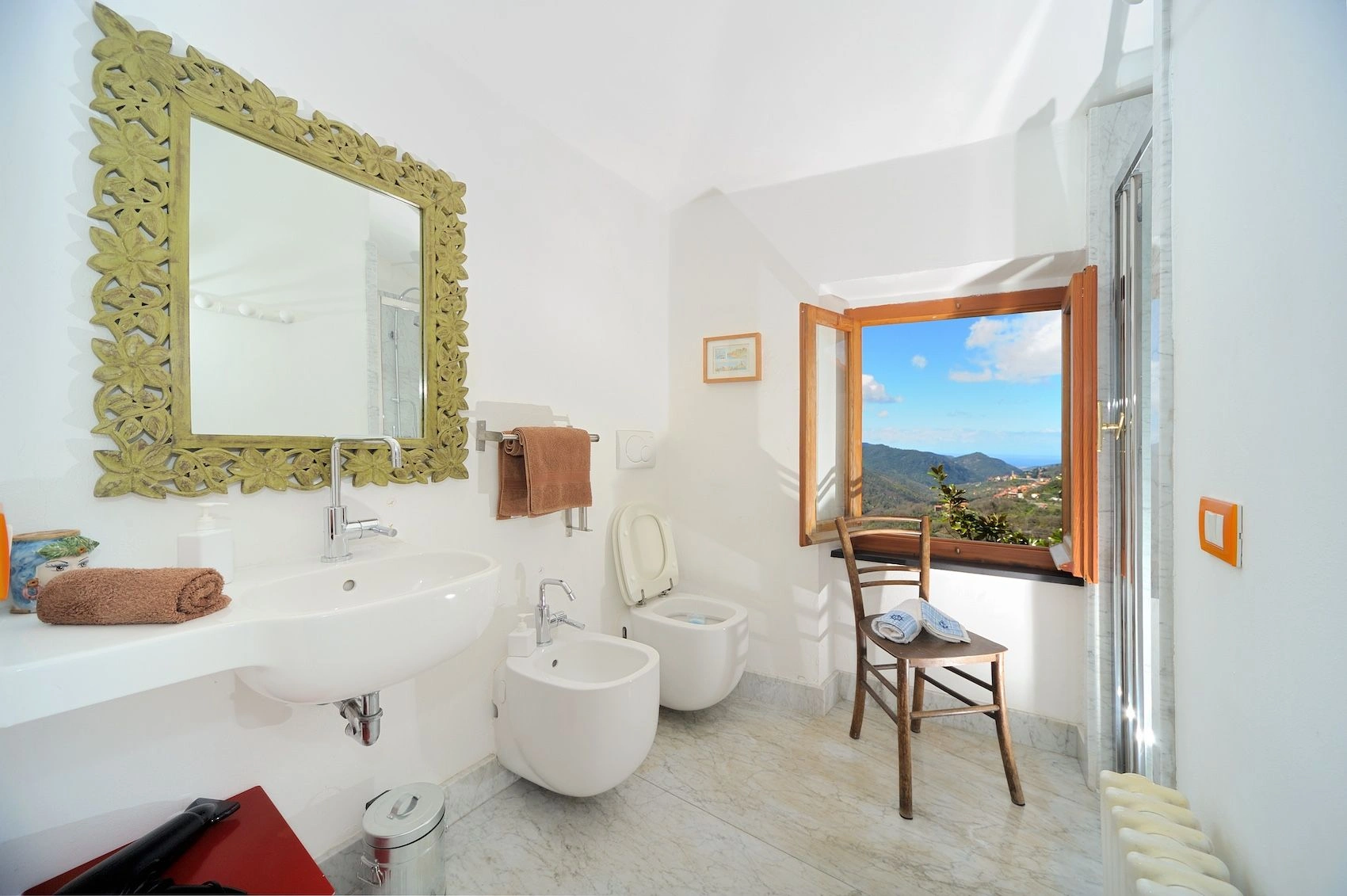 Magnificent three-story villa with sea view