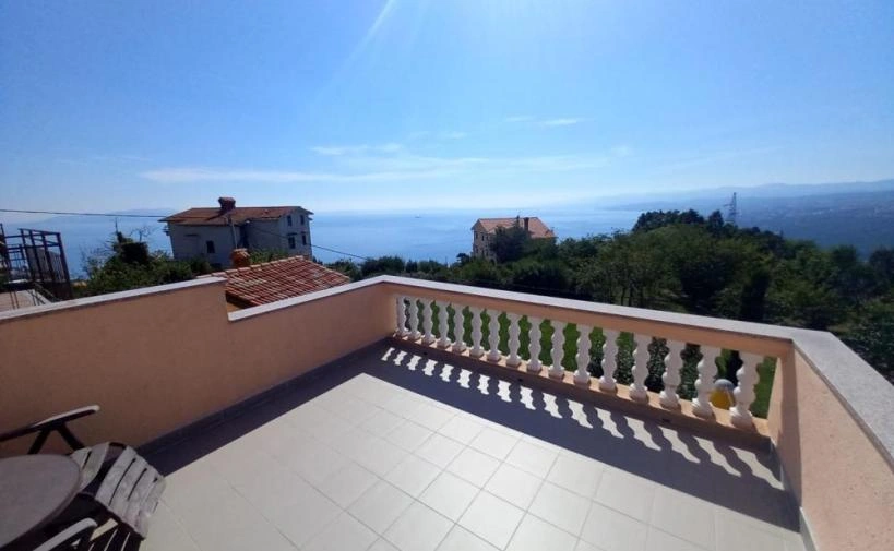 Gemütliches Doppelhaus in Brega, Matulli, mit herrlichem Meerblick.