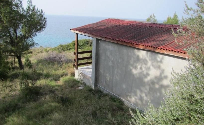 Parcela agrícola en primera línea de la isla de Hvar, Croacia