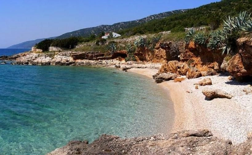 Parcela agrícola en primera línea de la isla de Hvar, Croacia