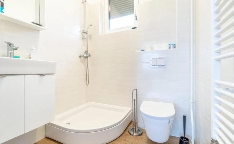 Family house of 400 m2 in the 1st row from Yarun Lake