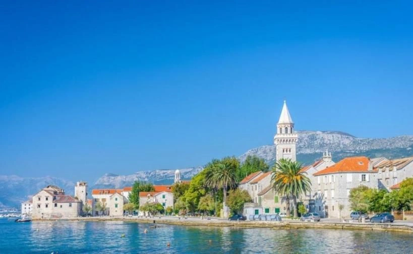 Stone house in Castel Stafilich 50 meters from the sea