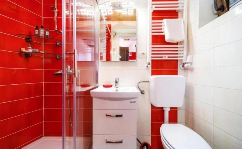 House in Gorsky Kotar in Fuzhin with a view of the valley