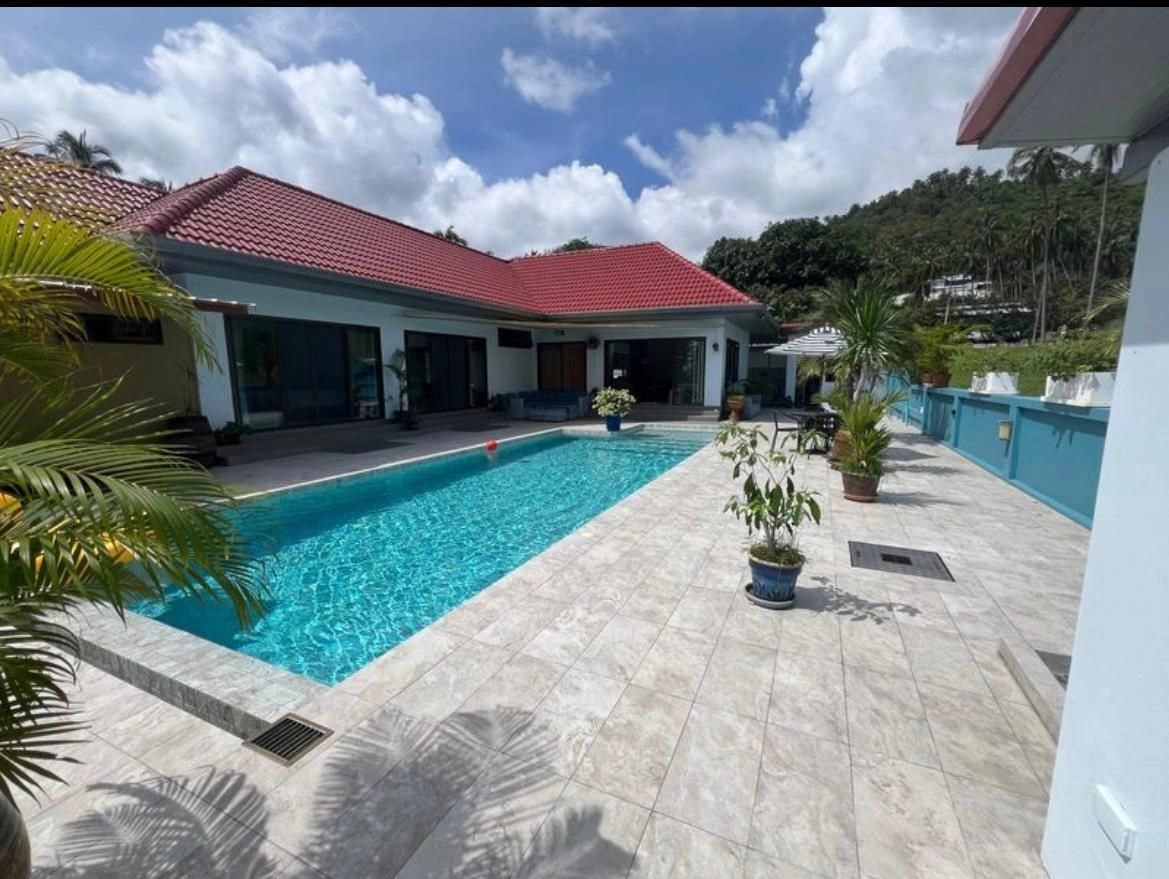 ویلا ۲+۱ جادار با استخر و باغ