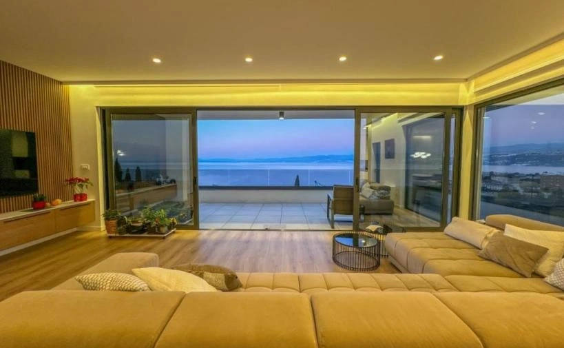 Spacious penthouse 200 meters from the sea in Opatija