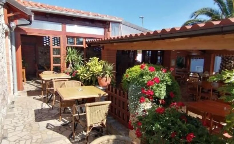 Restaurant located just 400 meters from the sea