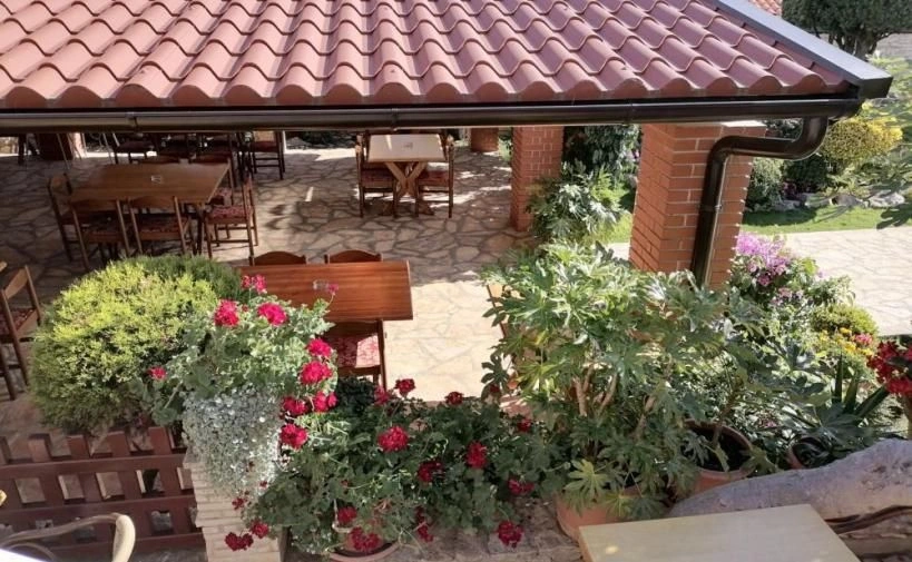 Restaurant located just 400 meters from the sea