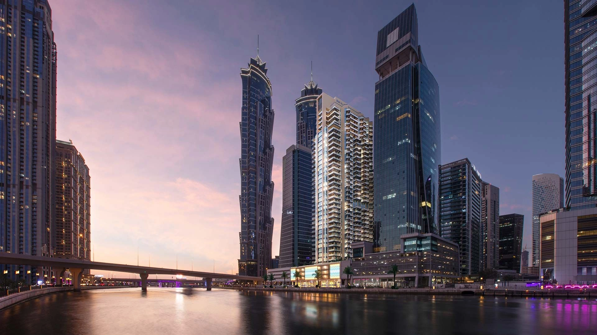 Elite residential complex in the Business Bay area on the Dubai Canal embankment