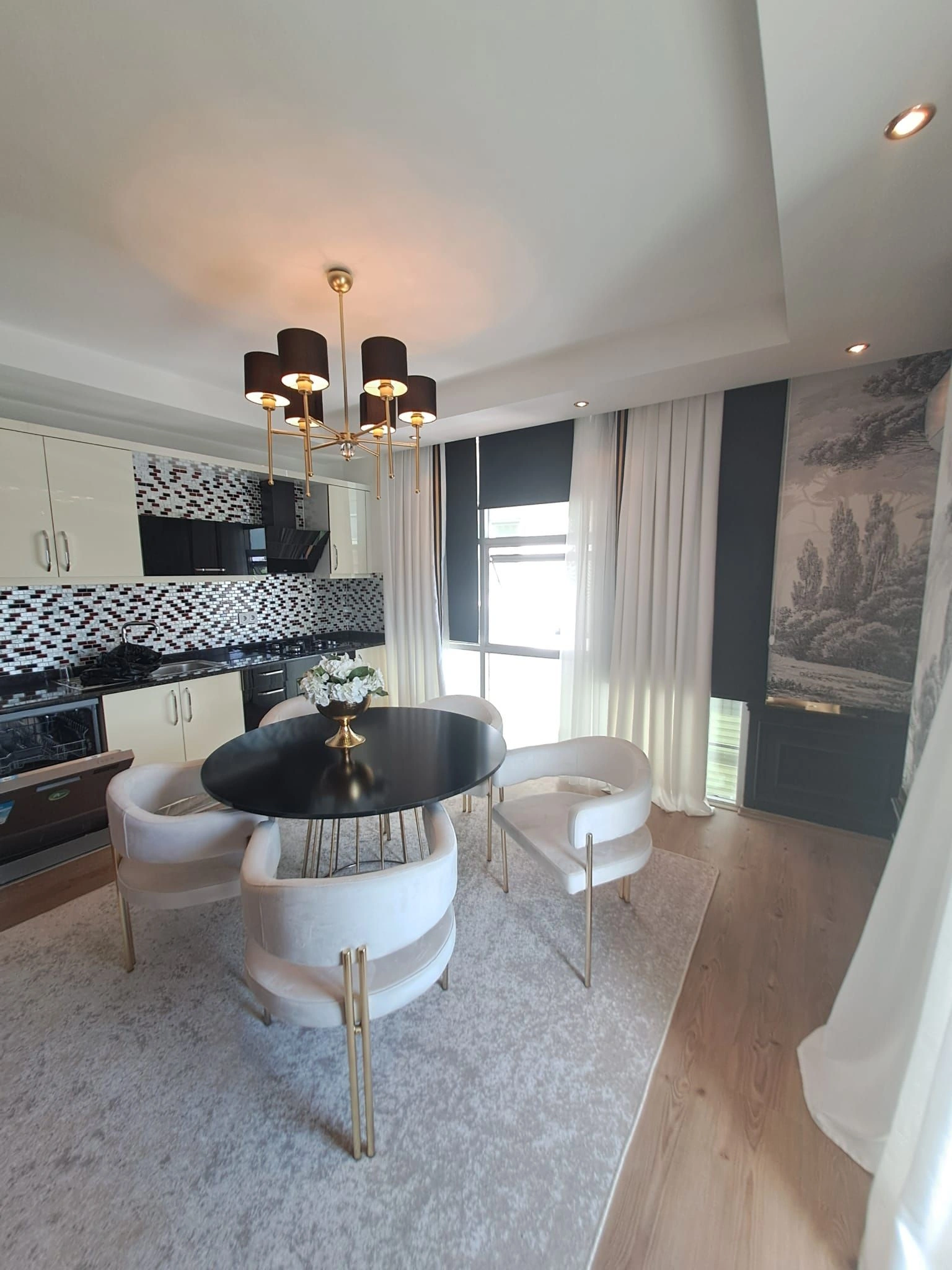 Apartment 4+1 with sea view