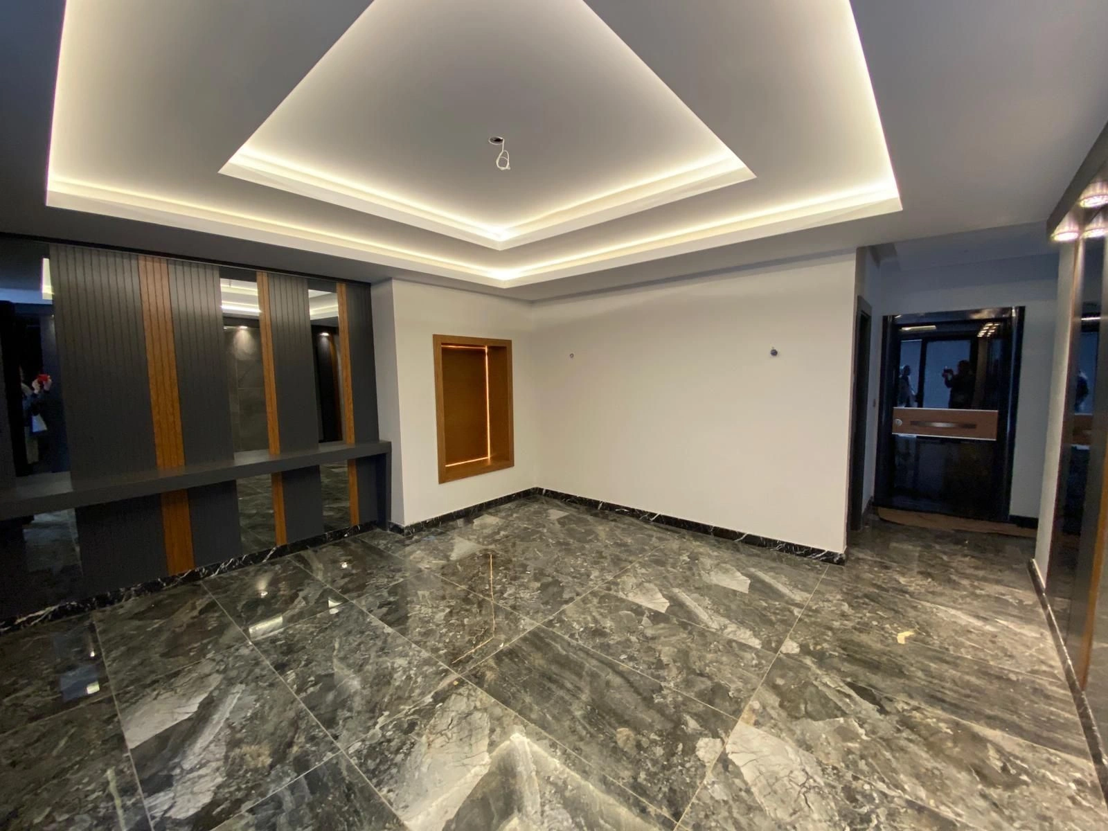 लक्ज़री अपार्टमेंट 1+1 — क्लियोपेट्रा