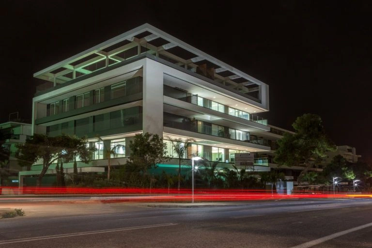 مجمع يتكون من 6 شقق في مدينة أثينا، اليونان