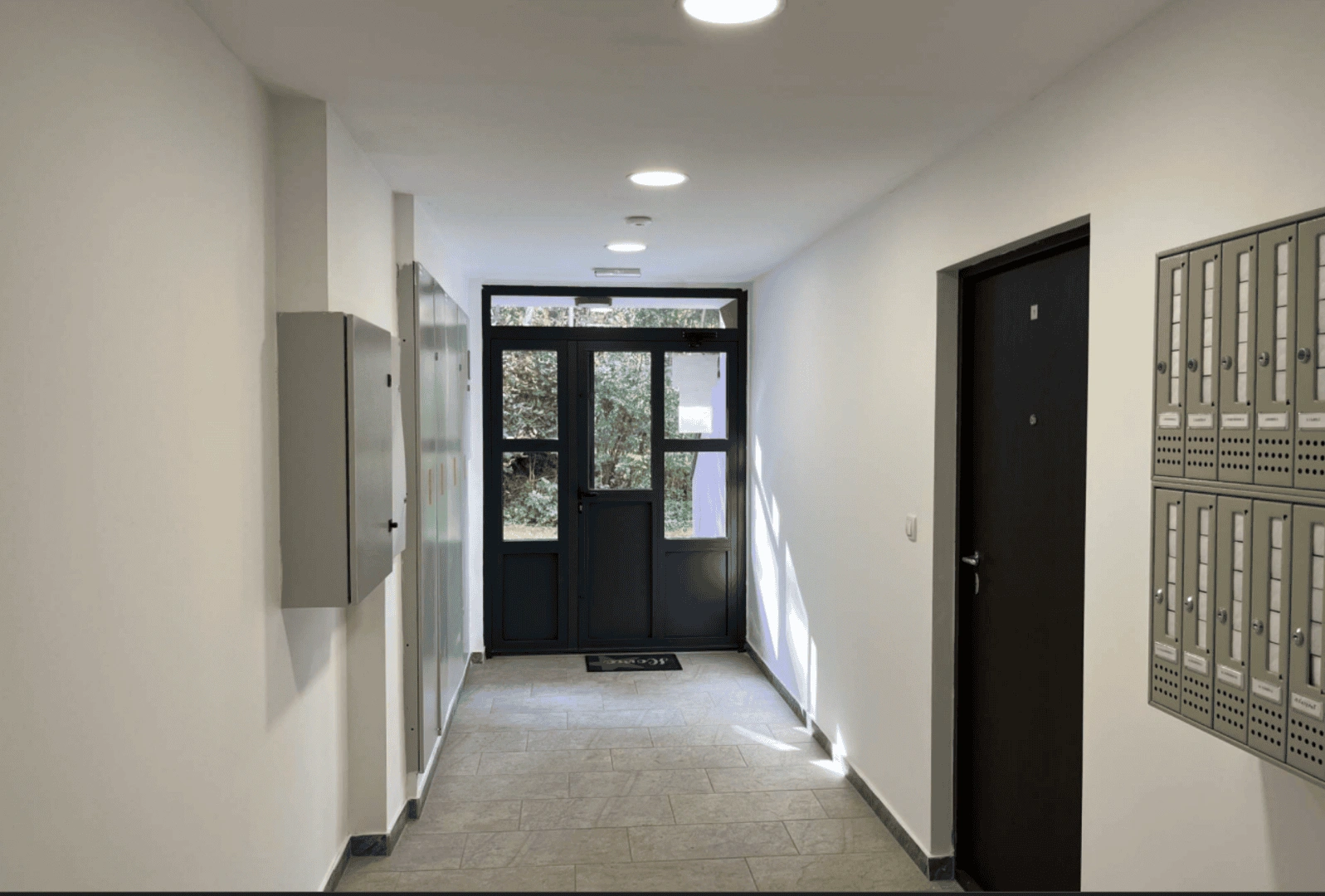 New complex of eight 4-storey houses in Belgrade