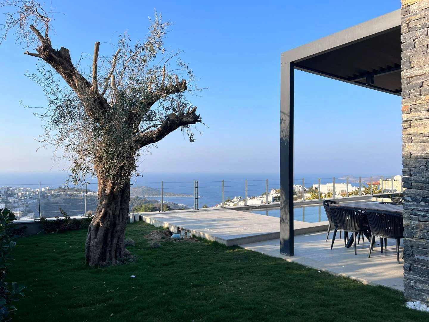 A complex of villas with a unique sea view