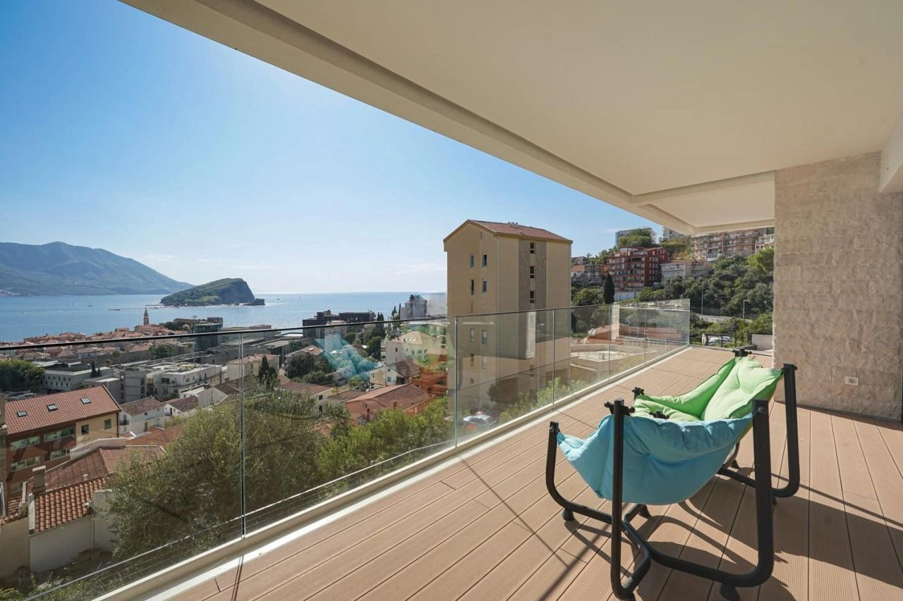 Budva'da 220 m2 lüks penthouse