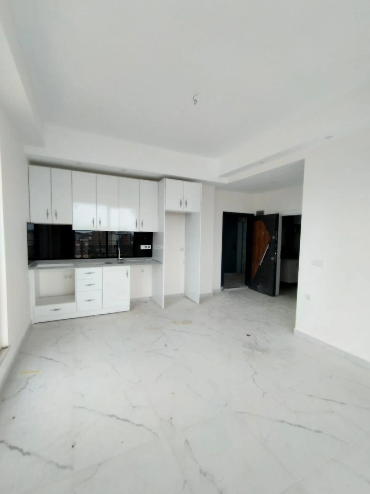 شقق على البحر 1+1 في أفصالر