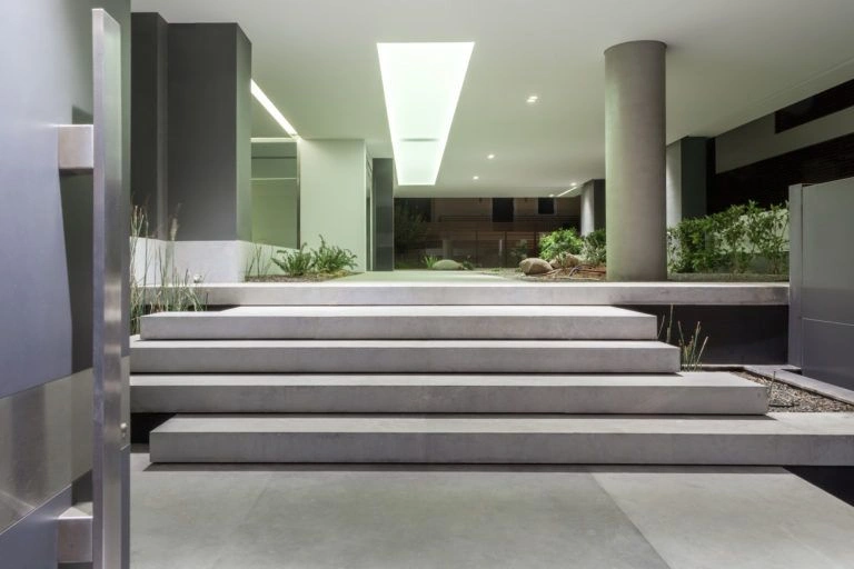 مجمع يتكون من 6 شقق في مدينة أثينا، اليونان