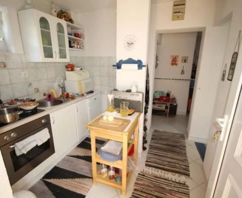 House of 200 m2 in Rajani, just 40 m from the sea