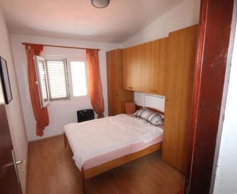 House of 200 m2 in Rajani, just 40 m from the sea